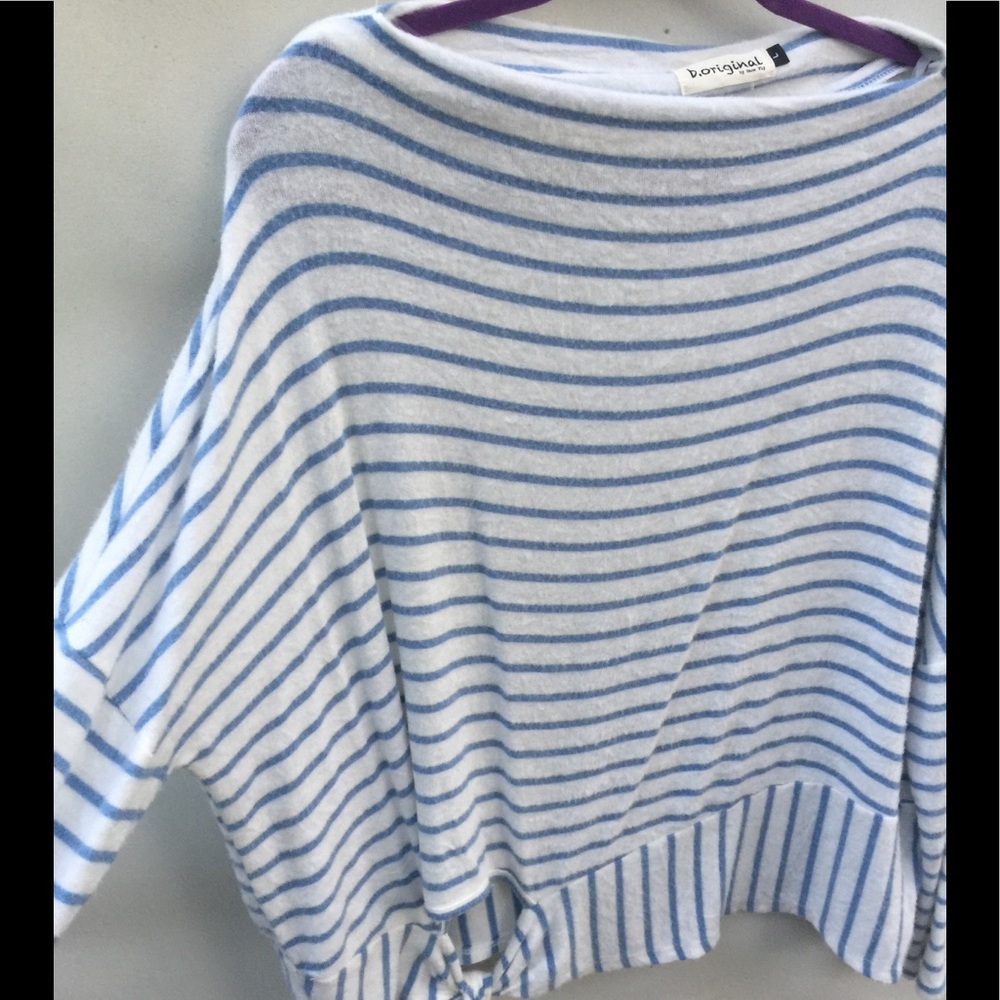 b. original by shoe fly sweater size L